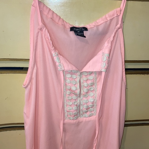 Pink adjustable blouse - Picture 2 of 3